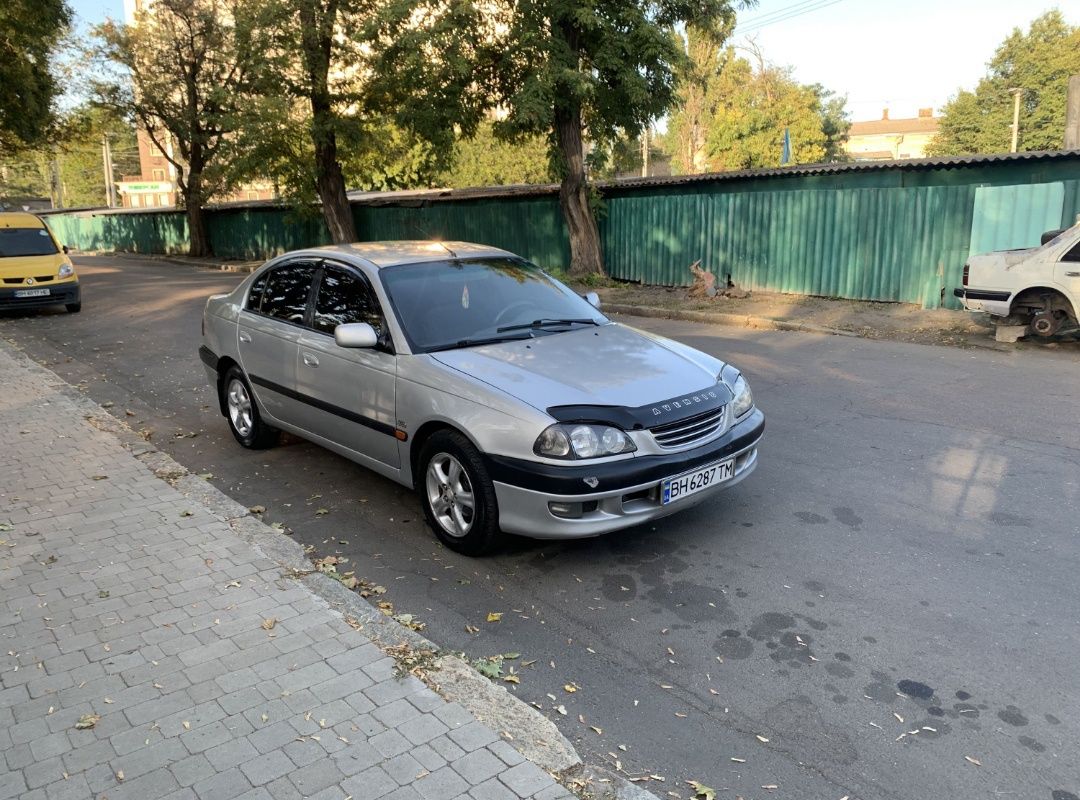 Продам Toyota avensis 2000 г турбодизель 2л