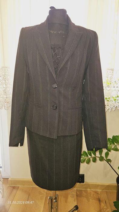 Garnitur damski 3częściowy czarny ze spódnicą rozmiar M 38