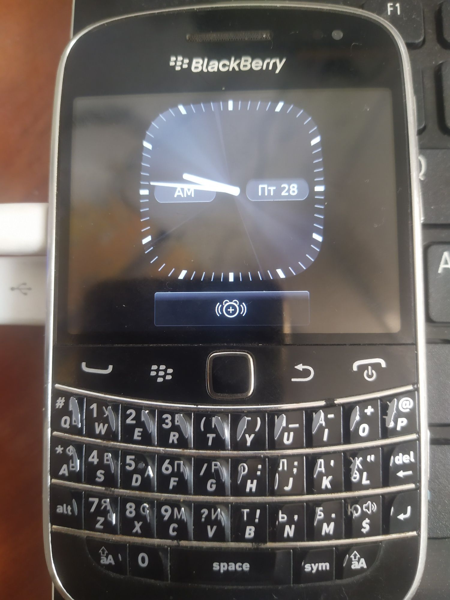 Телефон blackberry bold 9900 смартфон