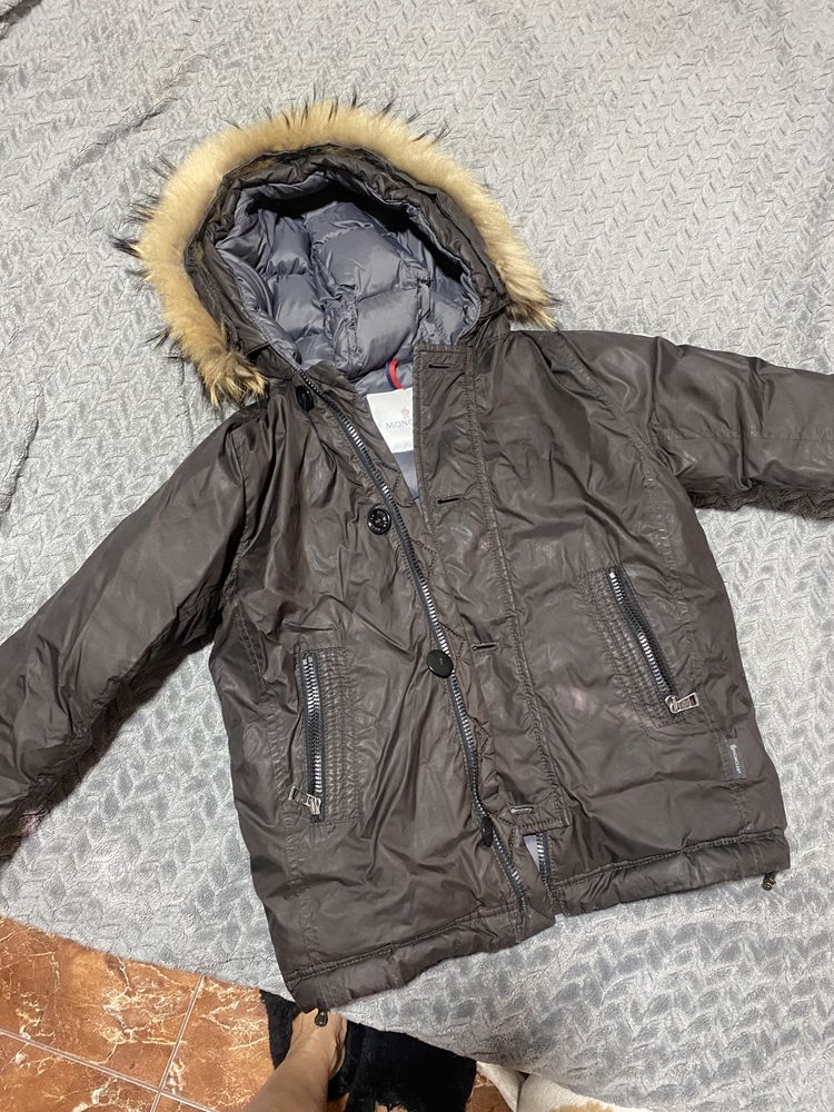 Детский пуховик moncler