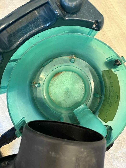 Odkurzacz wodny pioracy  z separatorem queen of air