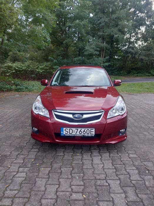 Subaru Legacy 2.0 Navi Comfort w perłowym czerwonym kolorze