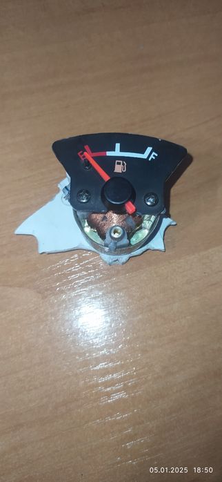 Покажчик палива для мотоцикла