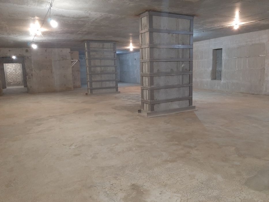 Сдам Цокольный этаж, Центр, Свой Вход