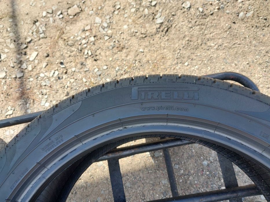 Opony caloroczne 245.45.20 Pirelli 7-8mm 2020 rok