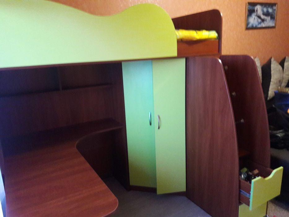 Детская кровать 3 в 1, б/у в отличном состоянии