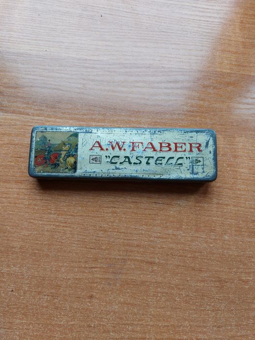 Stare poniemieckie pudełko metalowe Faber Castell