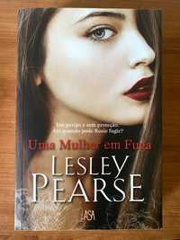 Livro "Uma mulher em fuga"- Lesley Pearse