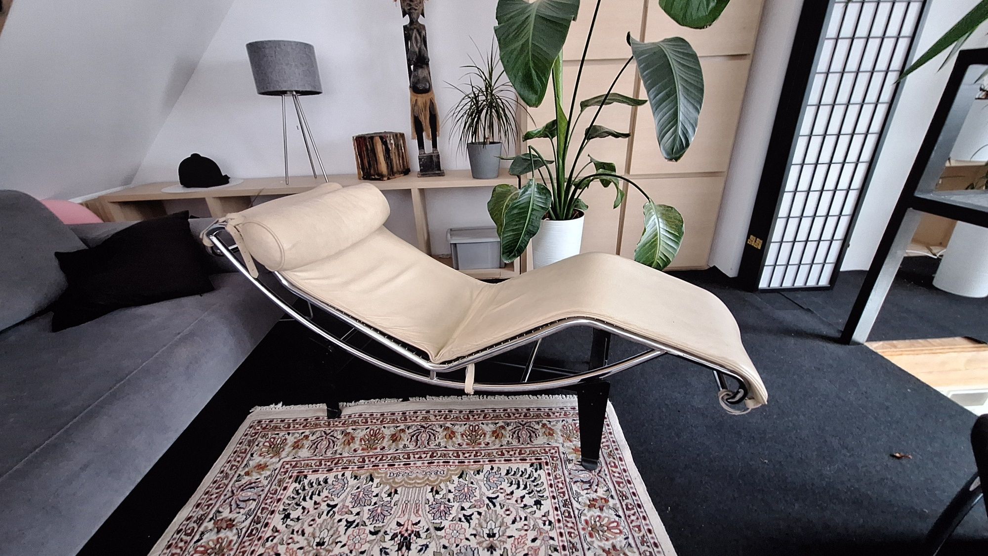 Le Corbusier LC 4 lezanka szezlong bauhaus jak Cassina