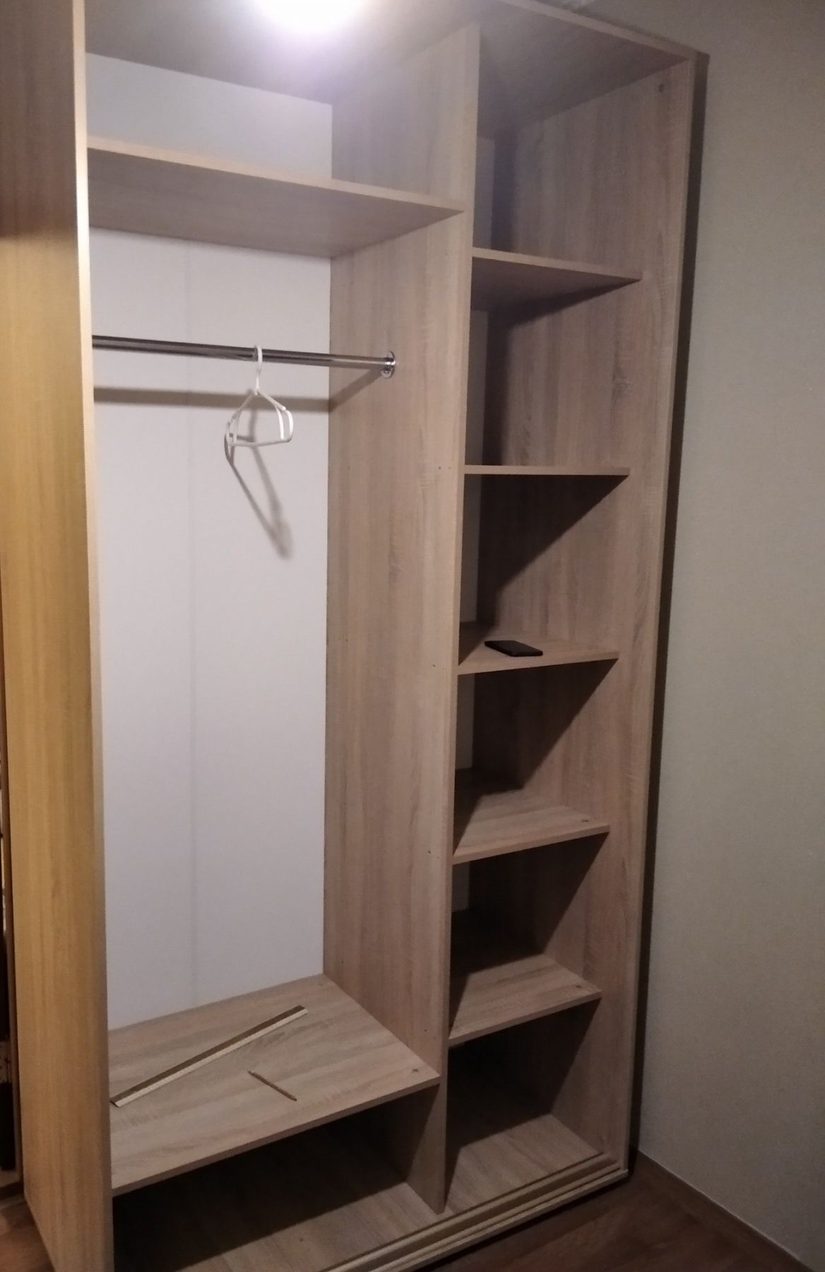 Шкаф купе в хорошем состоянии