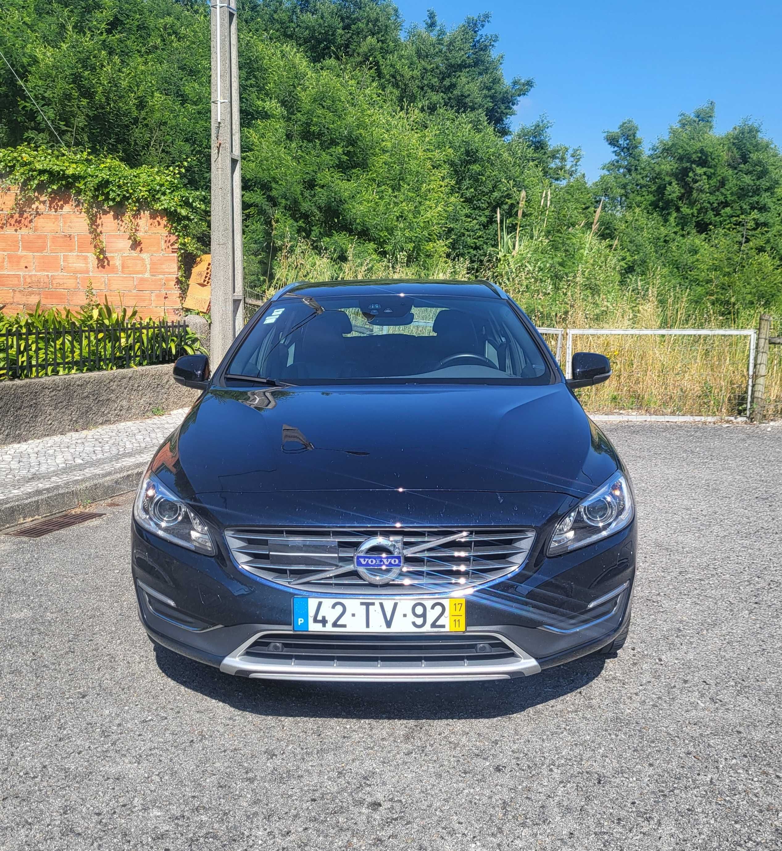 Volvo V60 2.4 D6 Summum AWD Phev Hibrido Plug-In 286cv