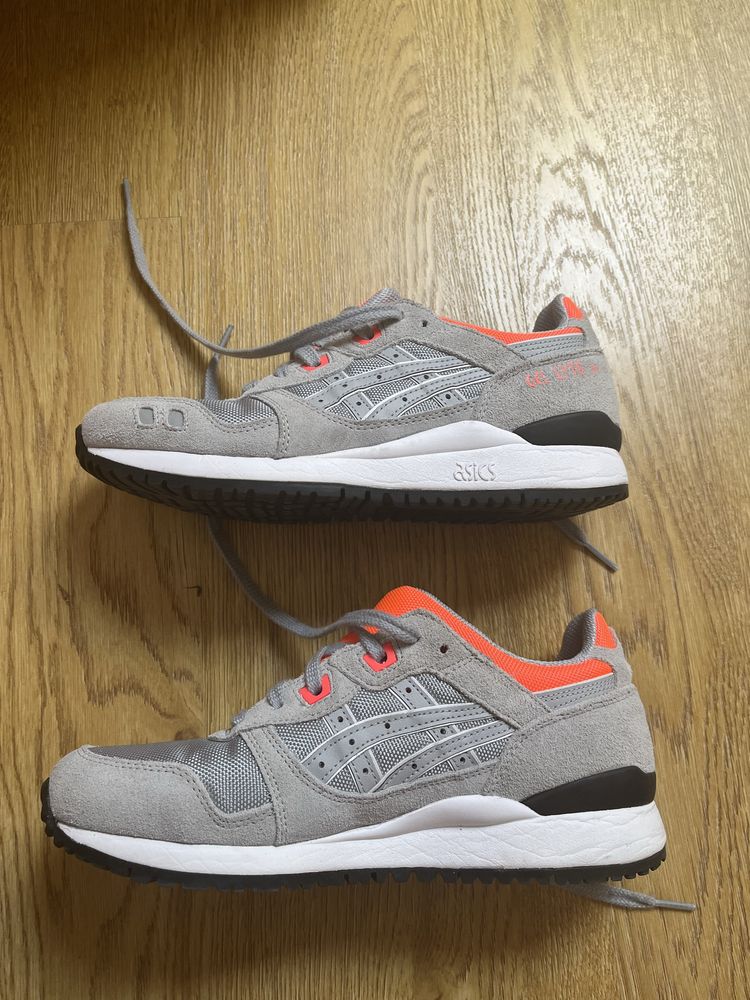 Sapatilhas cinzentas Asics - Mulher