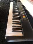 Teclado Yamaha PSR-F52