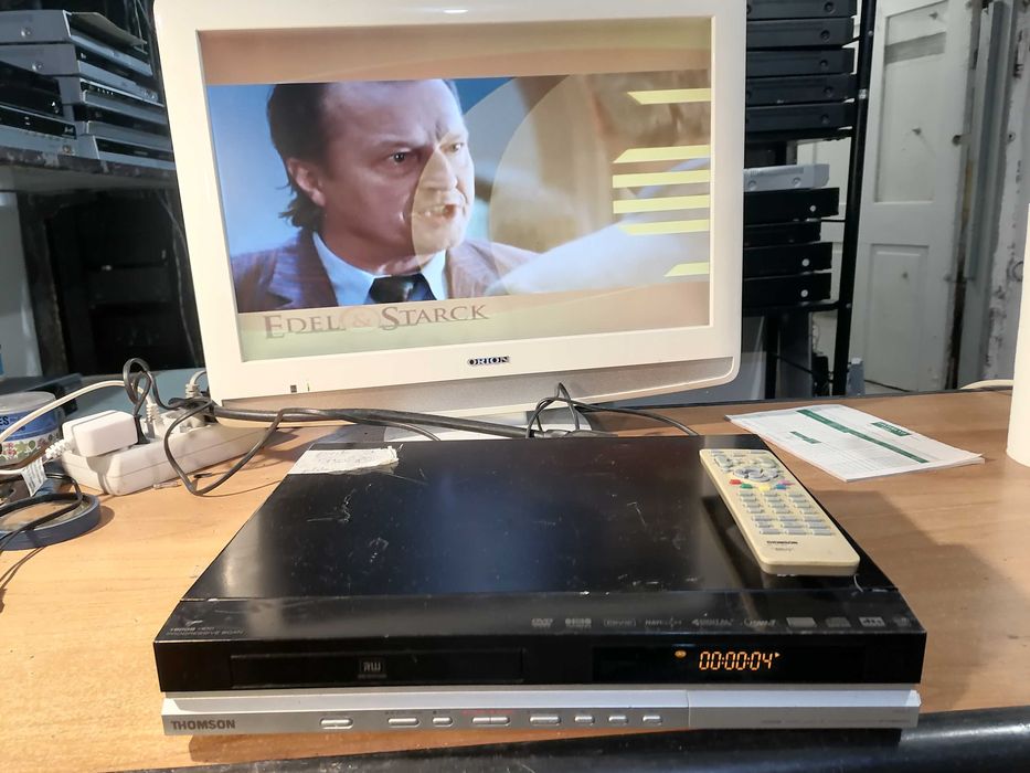 Nagrywarka Thomson DTH-8650 ,160 GB HDD,  DVD+/- R/RW,pilot