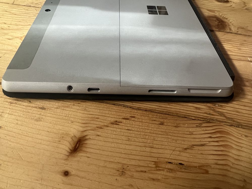 Microsoft surface go 1624