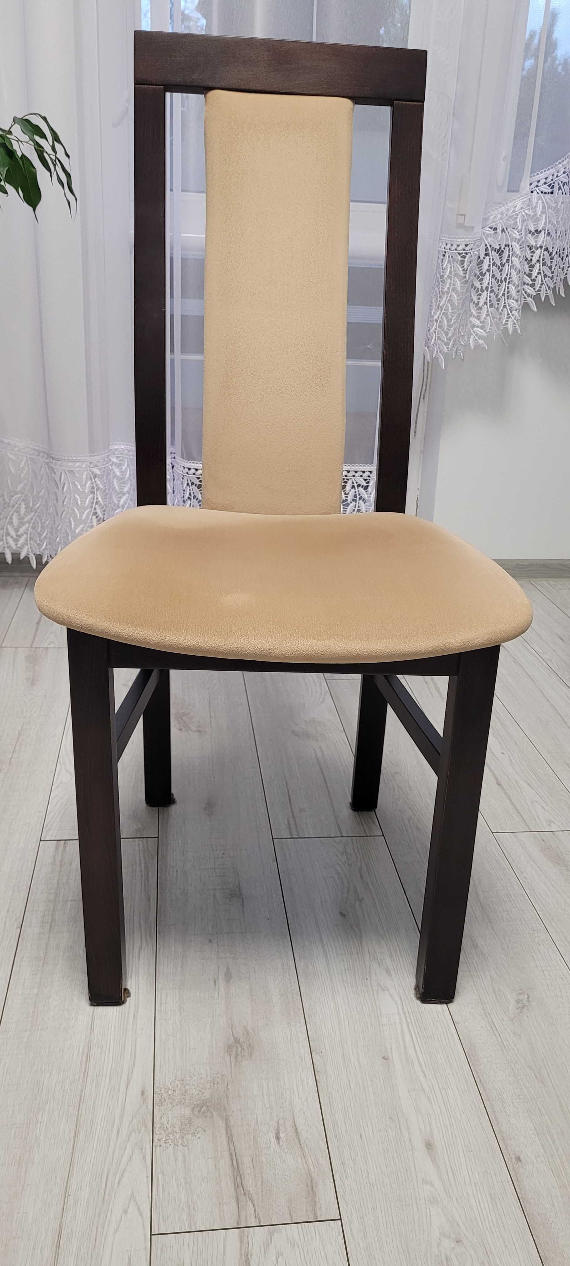 Stół drewniany plus 6 krzeseł