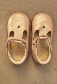Złote buciki pantofelki balerinki EMEL 21