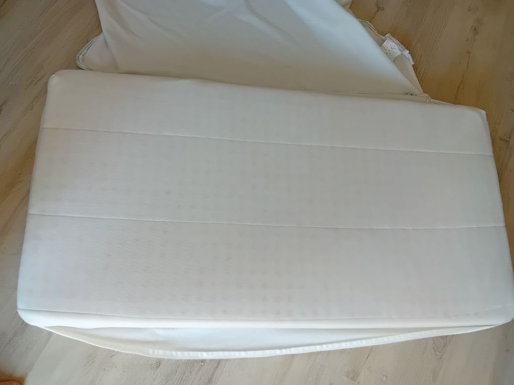 Sprzedam materac lateksowy do łóżeczka dziecięcego  120×60