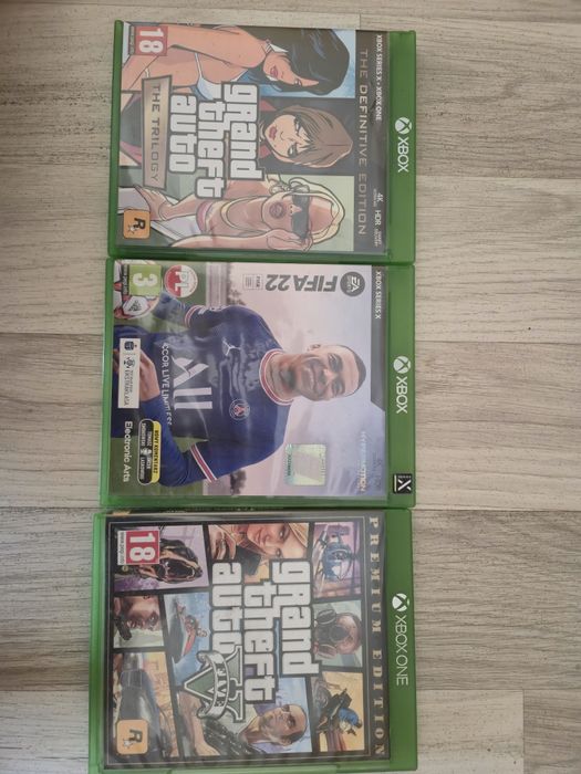 Xbox Series X + 2 pady + 3 gry