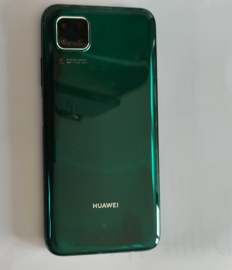 Huawei P40 Lite igual a  novo