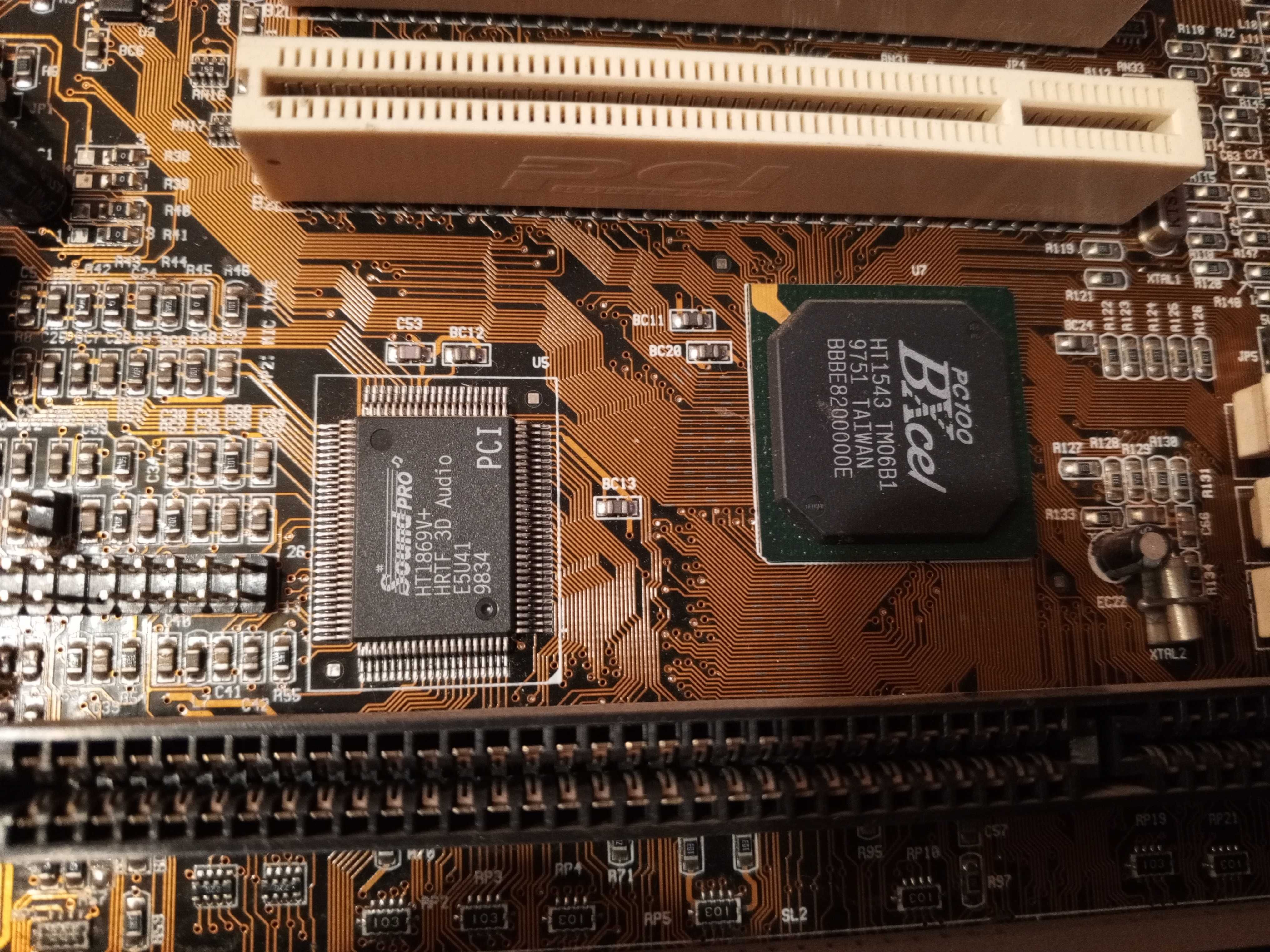 Płyta główna Amibios 686 z procesor Celeron z 1997r
