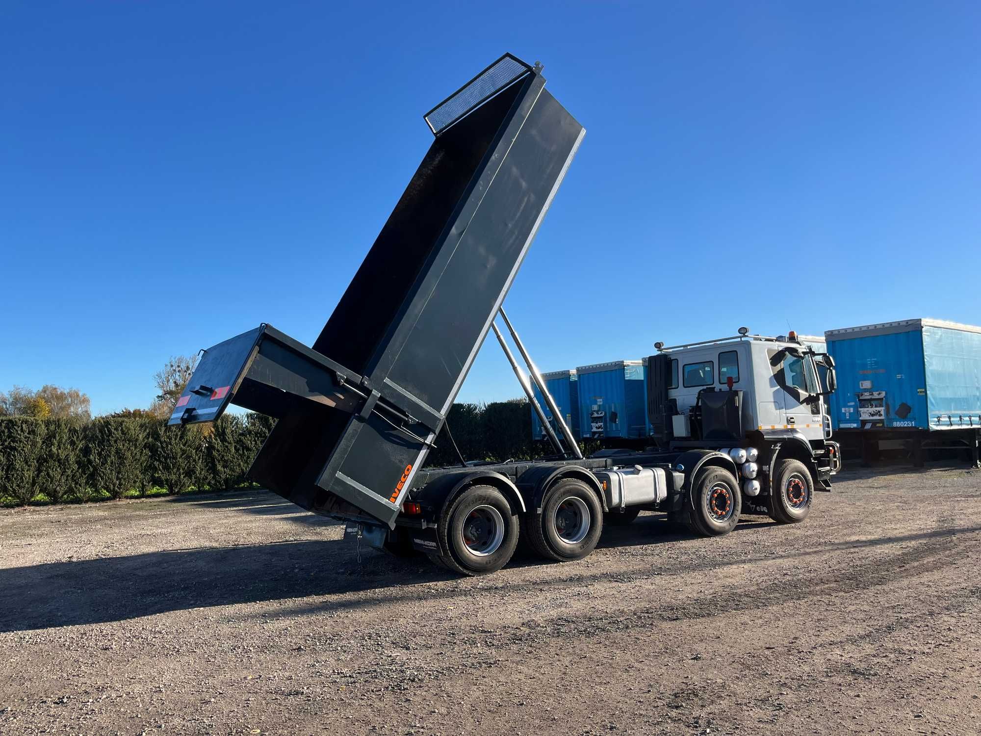 Iveco TRAKKER 450 wywrotka 8x4 * Sprowadzony