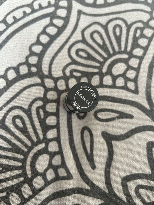 Tipsy do przedlużania paznokci + baza