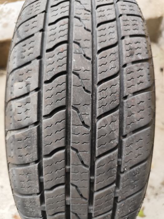 Lote de 4 pneus 185/65 R15 88