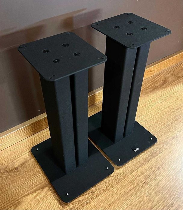 Suportes B&W STAV24 e cabos SPK 225 professional