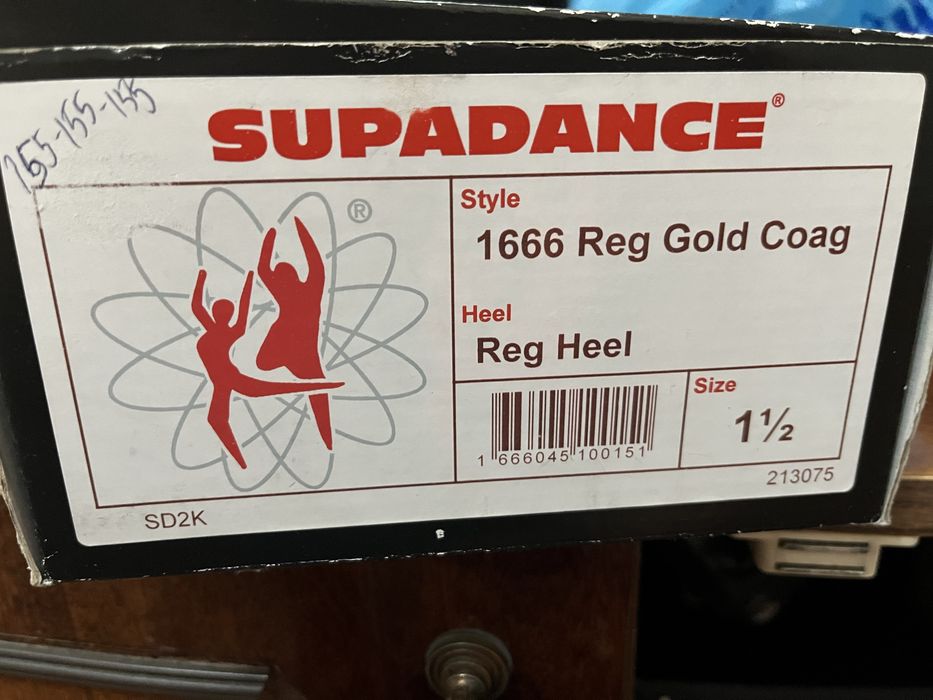 Туфлі для бальних танців