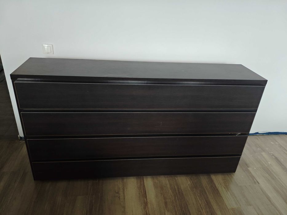 Komoda Black Red White