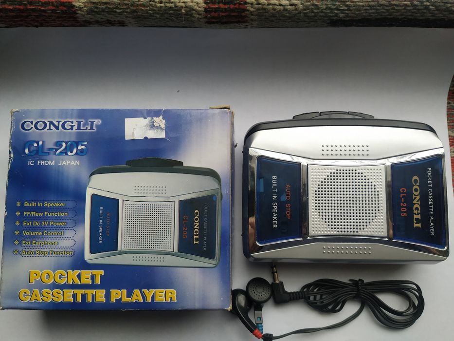 Плеер касетний з FM радіо