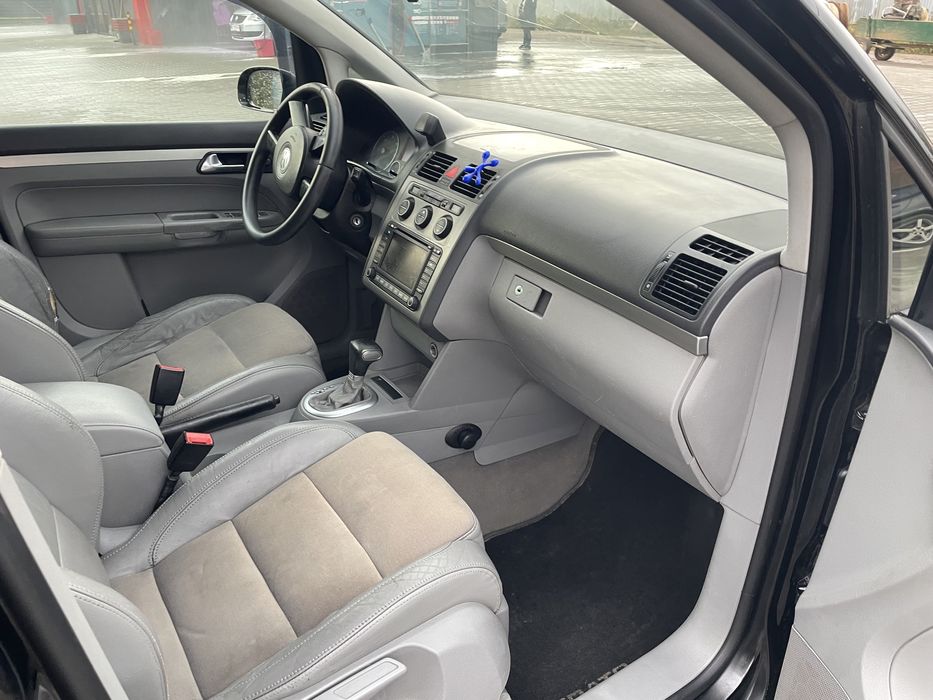 Фольцваген тауран 1.9 тді автомат