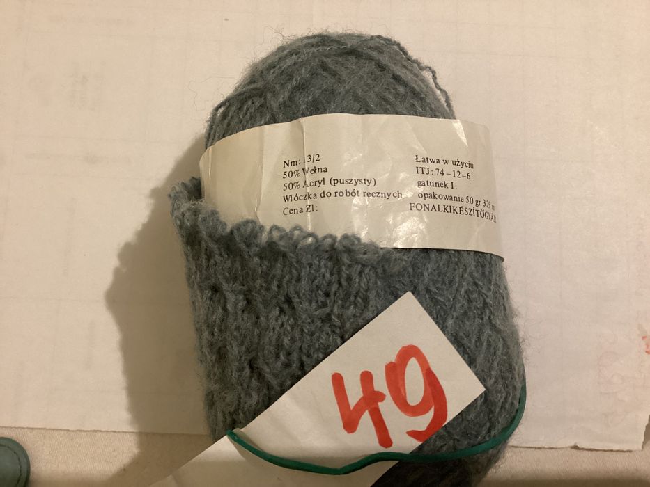 Włóczka szaro-niebiesko-szafirowa Wełna oraz Anilana