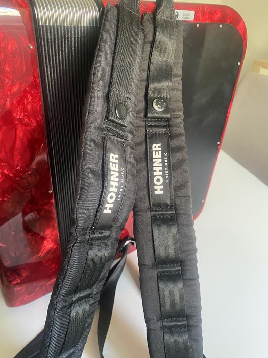 Acordeão hohner nova III 96