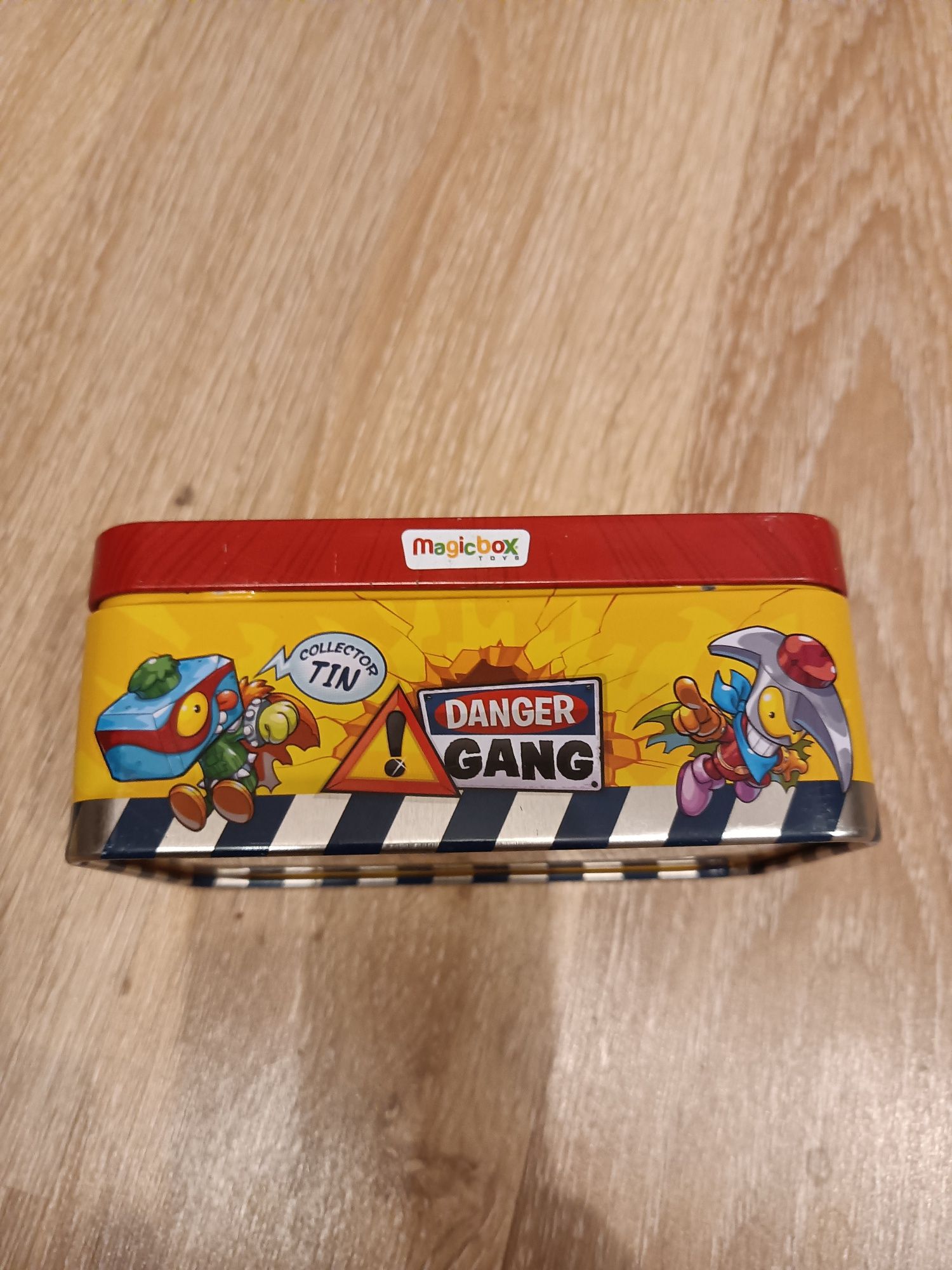 Figurki Super Zings z akcesoriami, 124 sztuki