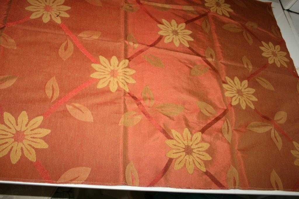 Kupon obrus na stół ławę rudy kwiaty 65*105 poliester +prezent