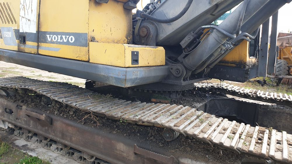 koparka volvo ec 240 ec 280 ec 290 części siłownik reduktor kabina
