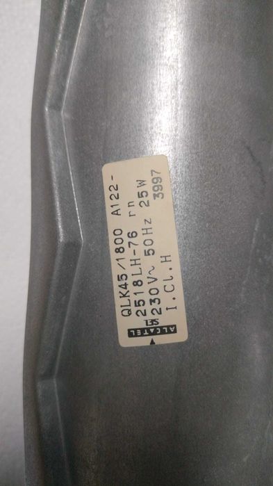 Ventilador tangencial retirado duma salamandra a pelets