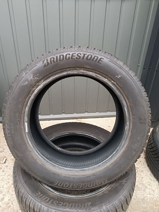 Зимові шини 225/55/17 Bridgestone Bluzzak LM005 2023 пара
