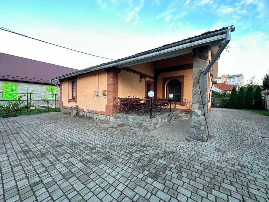Продається будинок у Центрі міста