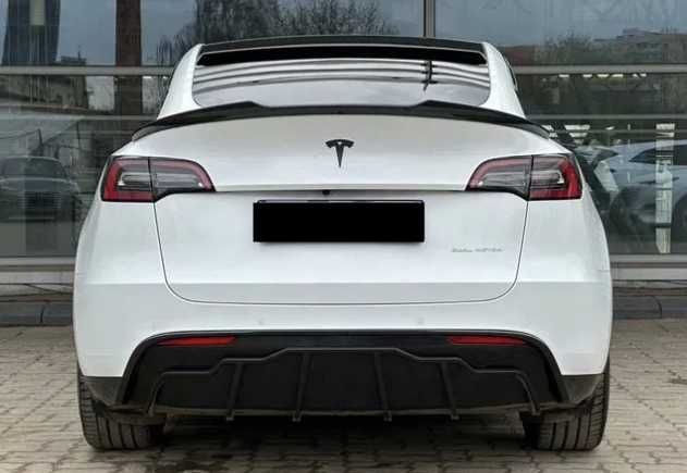 Tesla Model Y  2021