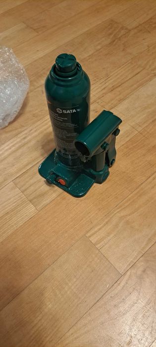 Lewarek Podnośnik hydrauliczny SATA 2t