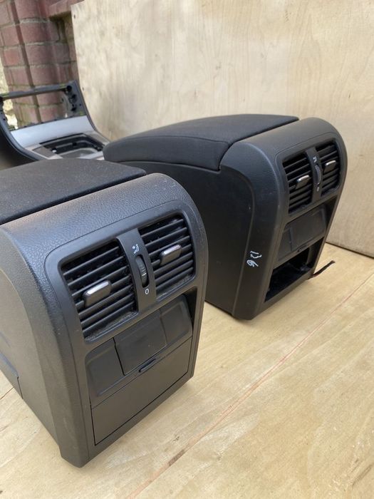 Підлокітник Volkswagen Passat B6 та інше 2005-2010р Європа Оригінал