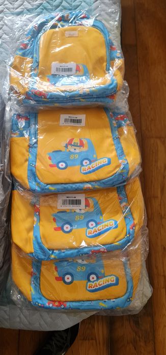 Mochilas adulto e criança
