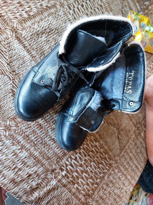 Продам жіночі чоботи.