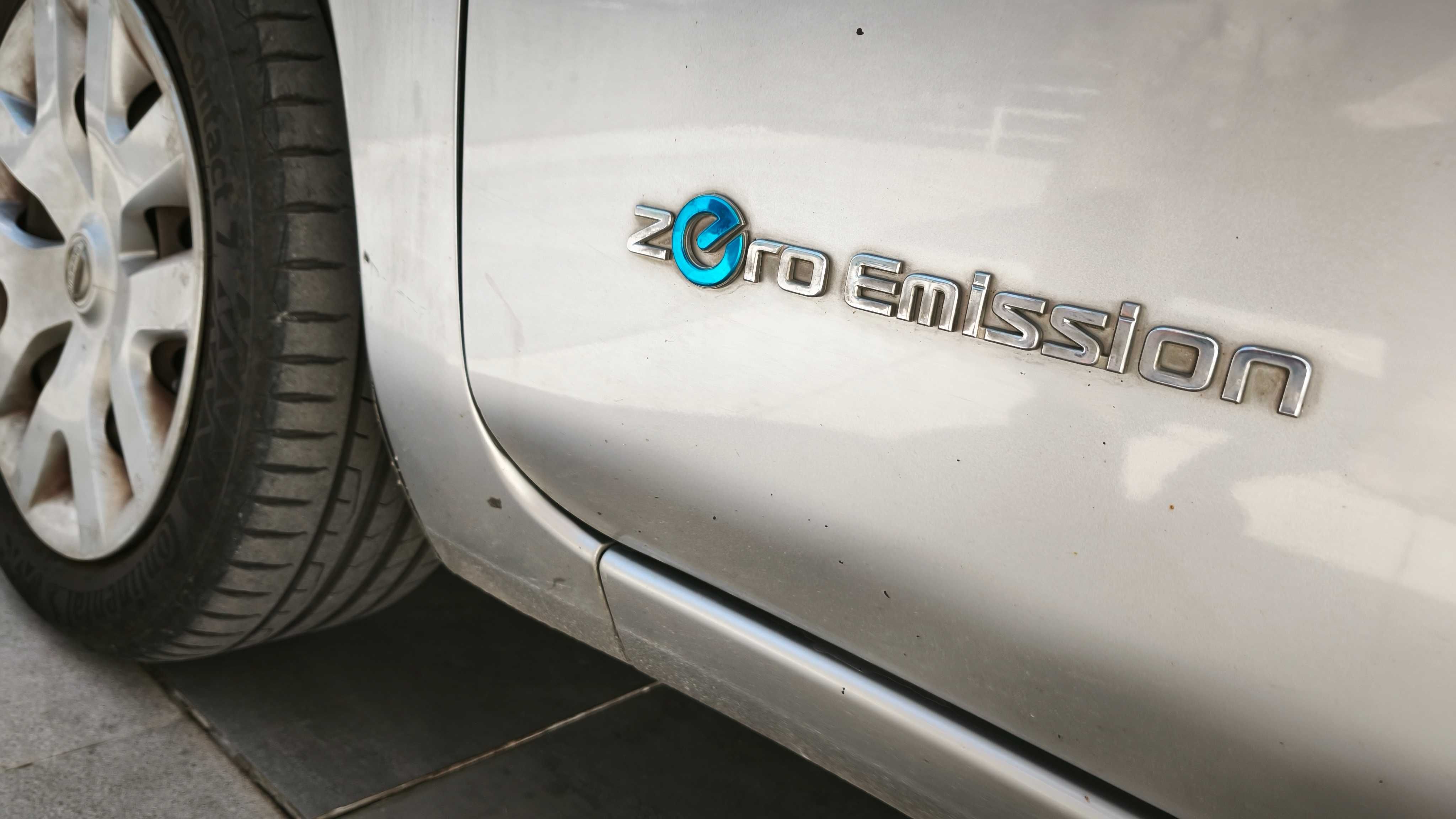 NISSAN LEAF - Impecável - Muito Estimado