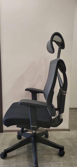 Эргономическон кресло Adapwork S1 Senior Ergochair Deep Black