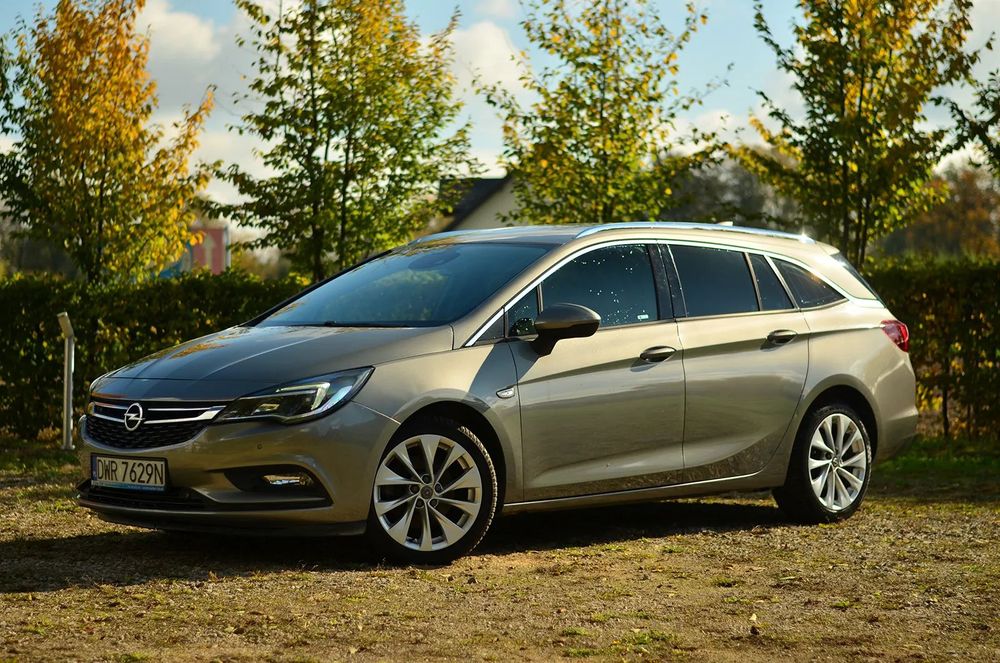 Opel Astra Opony wielosezonowe // bogate wyposażenie // Car Play Android Auto