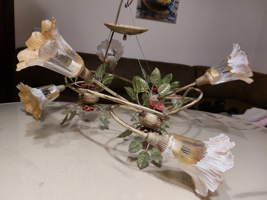 Люстра вживана .